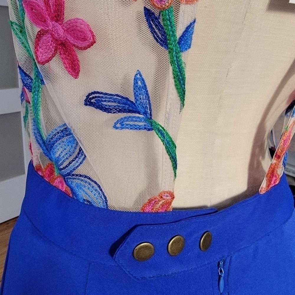 NEW Acevog Floral Embroidered Semi sheer Dress Open Back Size Medium